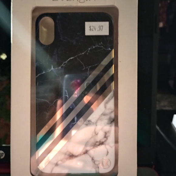 Phone cases - Picture 9 of 10